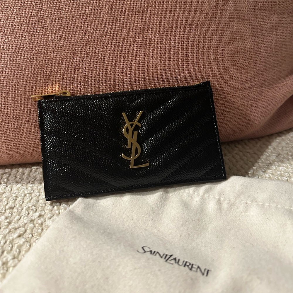 YSL CASSANDRE MATELASSÉ FRAGMENTS CARD CASE IN GRAIN DE POUDRE LEATHER